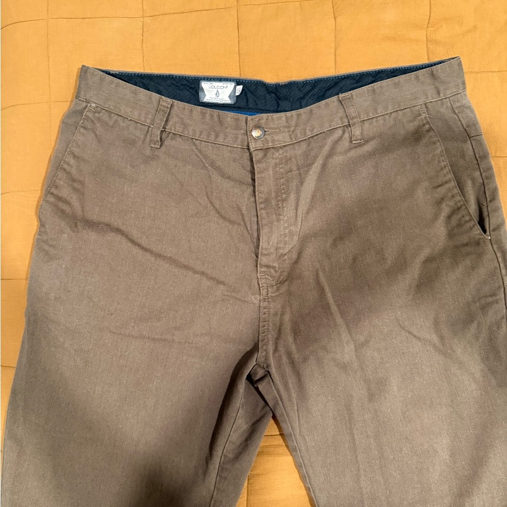 Volcom Men's Brown Chino Shorts
